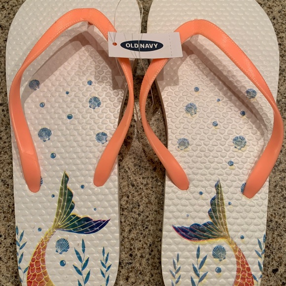 Old Navy Flip Flops, Mermaid Tail Seashells Design, Big Girl Size 3-4, NWT - Picture 2 of 5